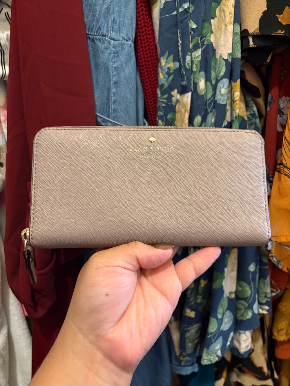 Kate Spade | Zip-Around Wallet